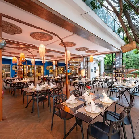 Selectum Family Side Hotel 5*